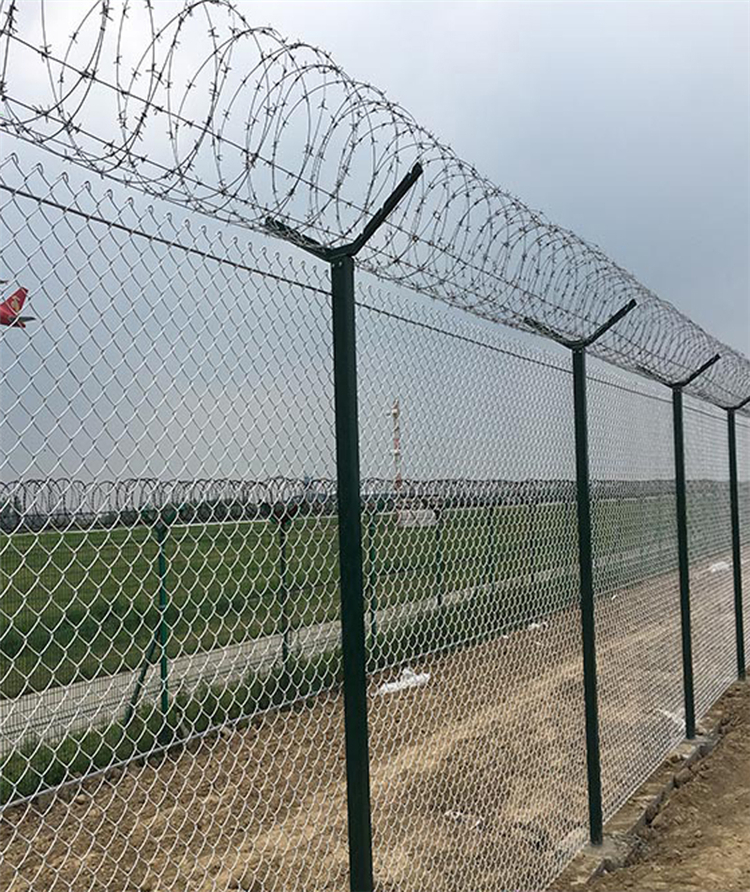 陕西铝包钢机场围栏网图片3