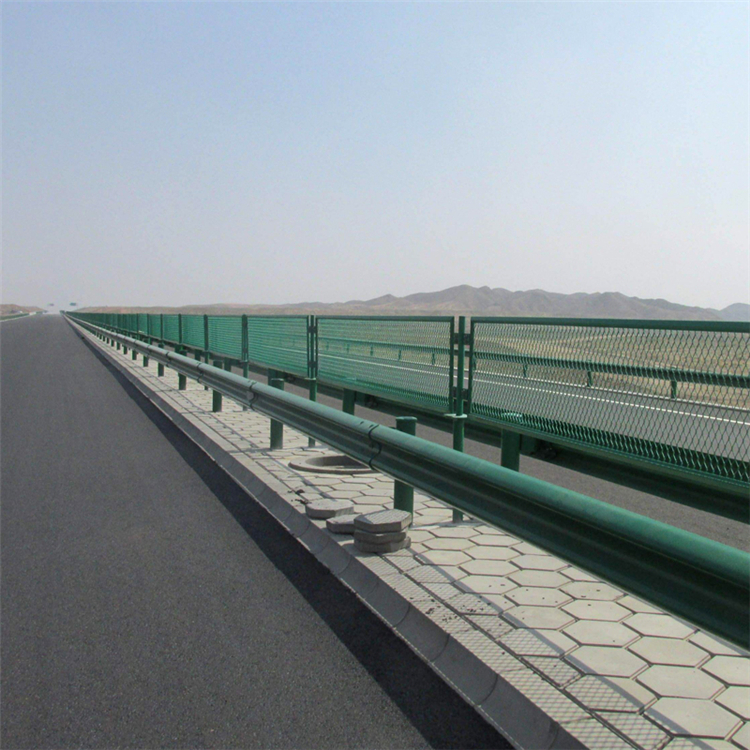 安徽公路防眩护栏网图片4