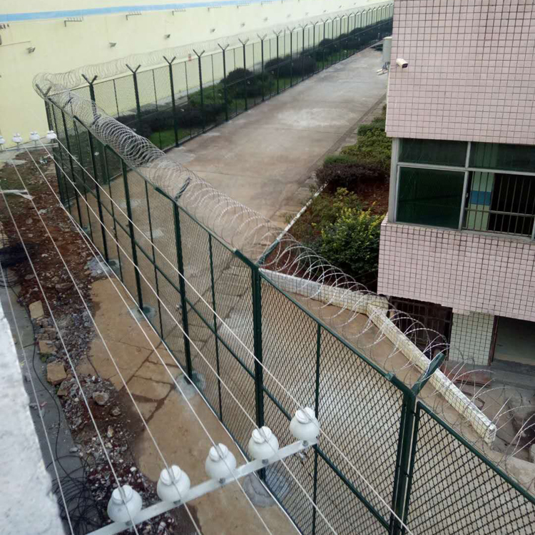 安徽监狱外侧金属隔离网图片2